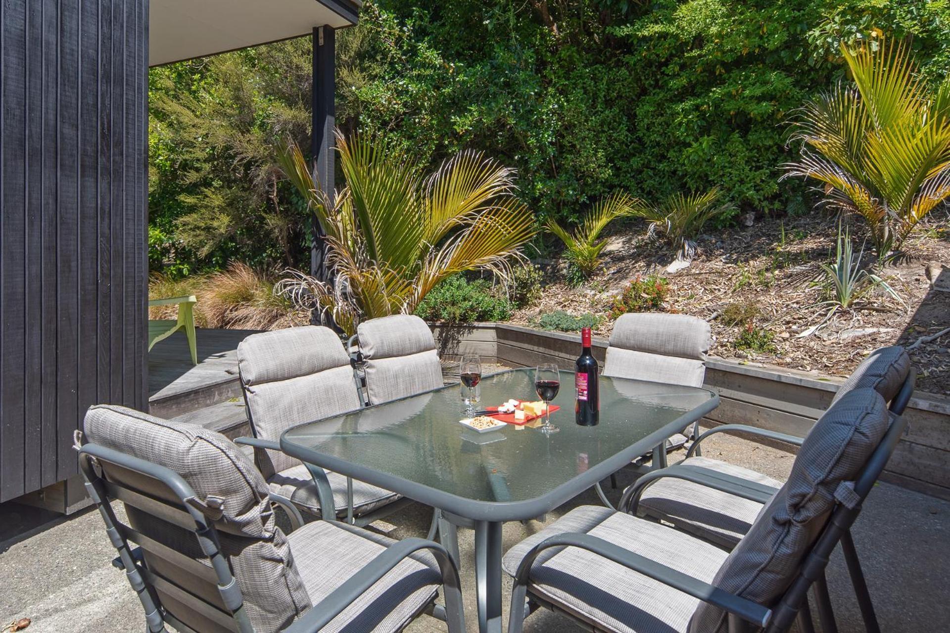 Bach 7 By The Sea - Spa Pool And Views Marahau Luaran gambar